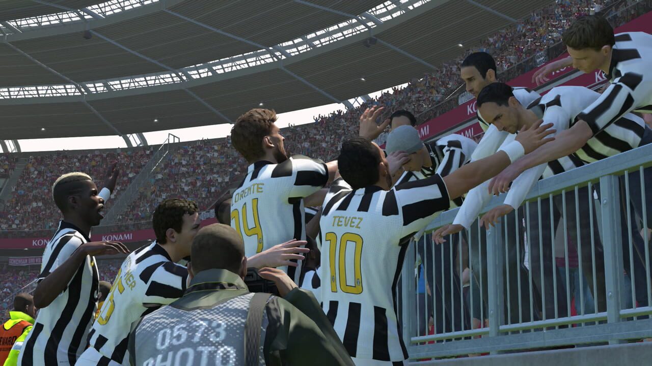 World Soccer Winning Eleven 2015 — screenshot (WOR)