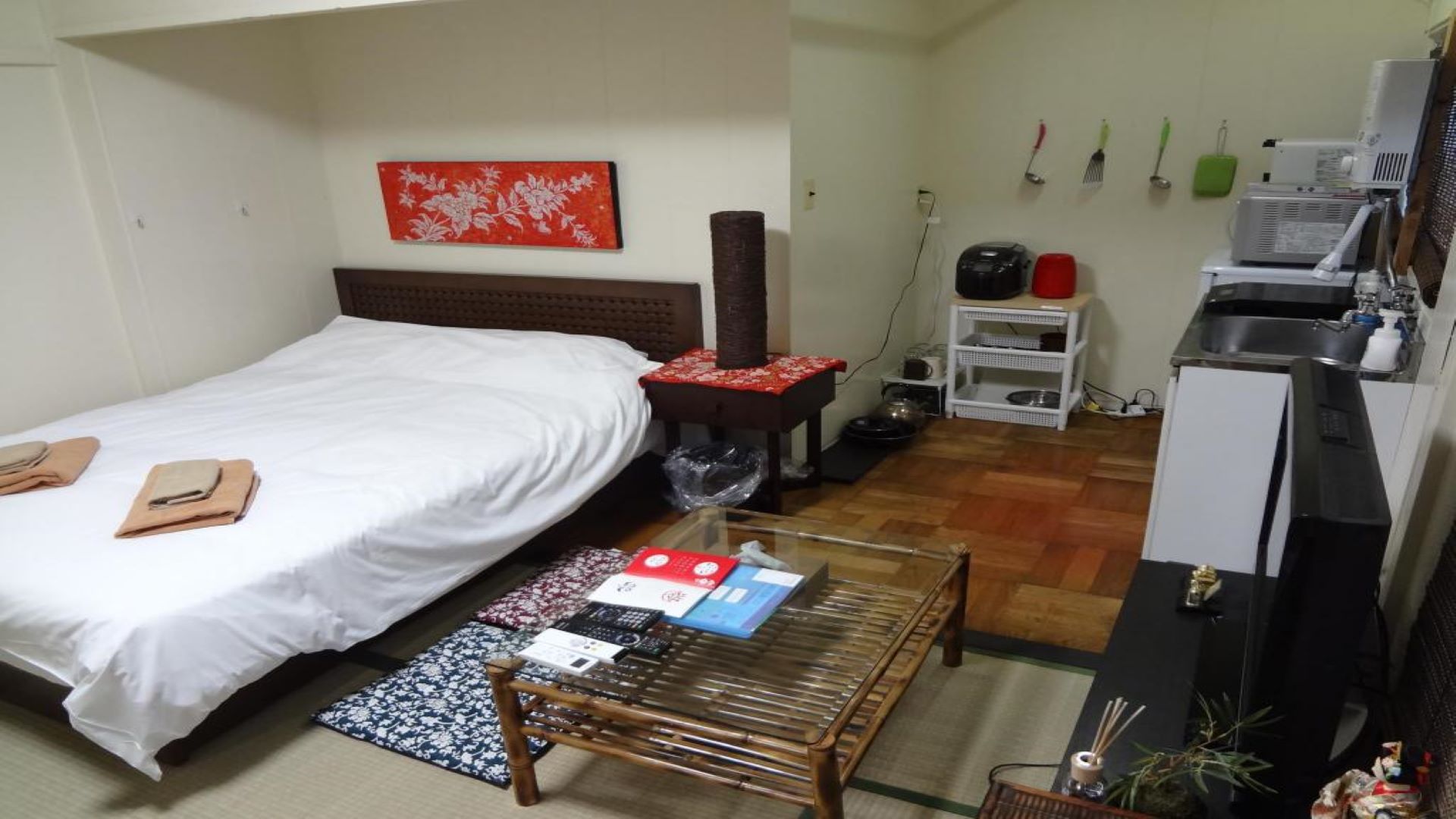 Roommania 203 — fanart
